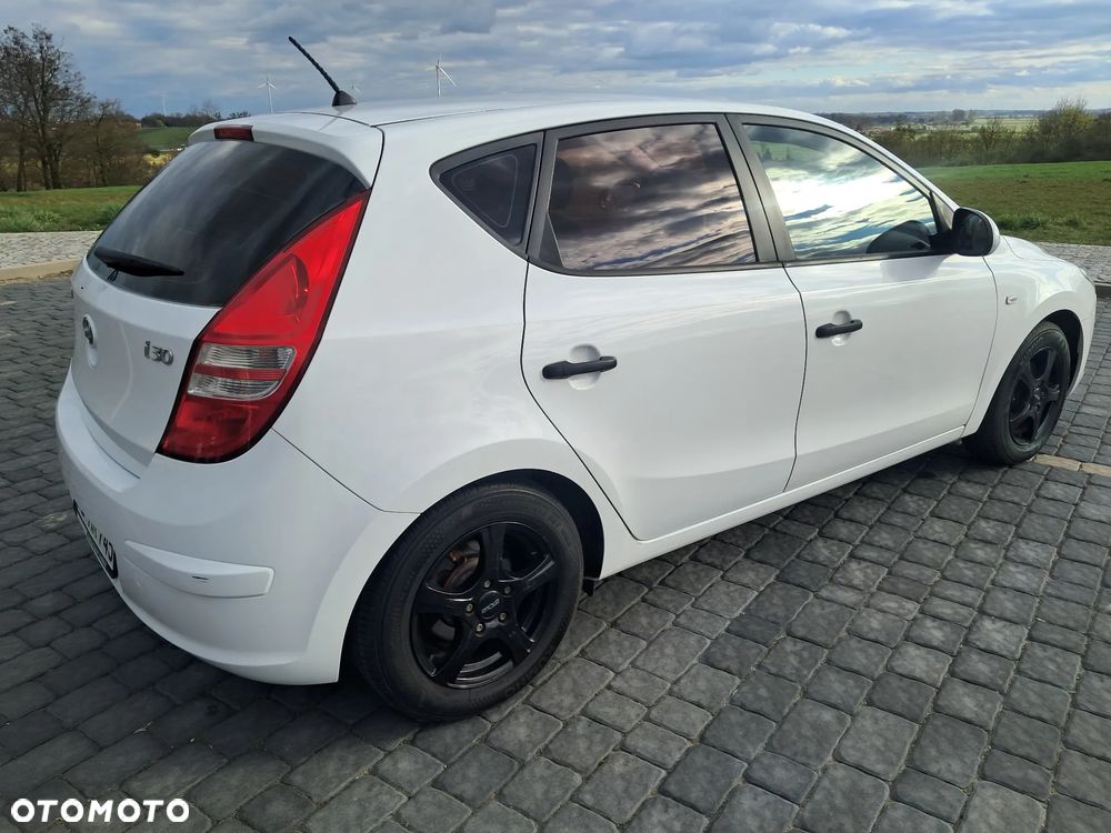 Hyundai i30 1.4 Blue Classic - 8