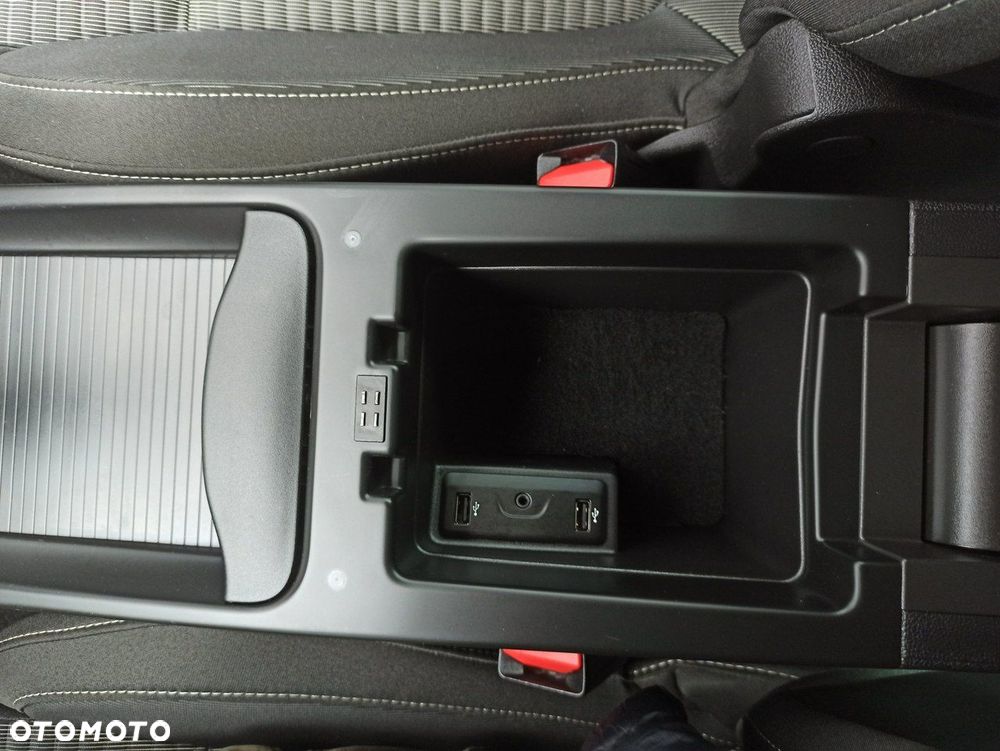 Renault Scenic BLUE dCi 120 BUSINESS EDITION - 28