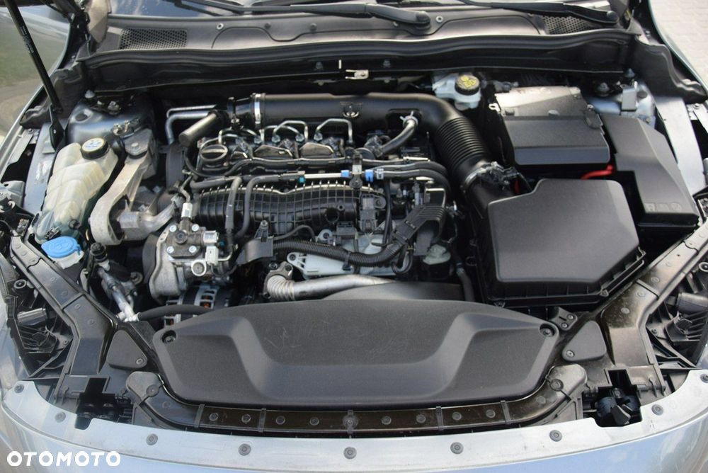 Volvo V40 D4 Drive-E R-Design Kinetic - 34