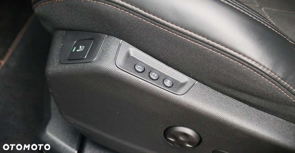 Peugeot 5008 2.0 BlueHDI Crossway S&S EAT8 - 17