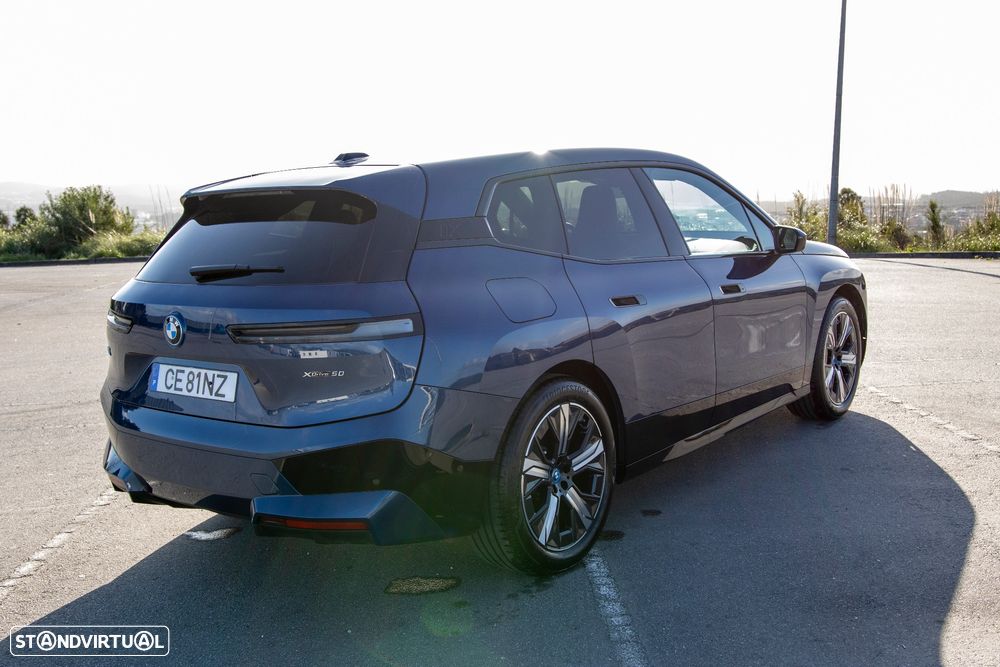 BMW iX xDrive50 - 10