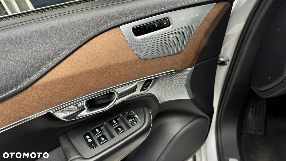 Volvo XC 90 - 17
