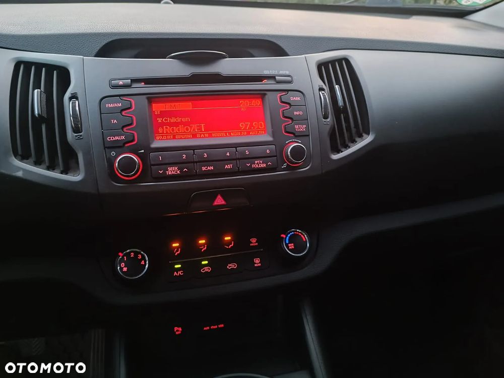 Kia Sportage 2.0 L - 14