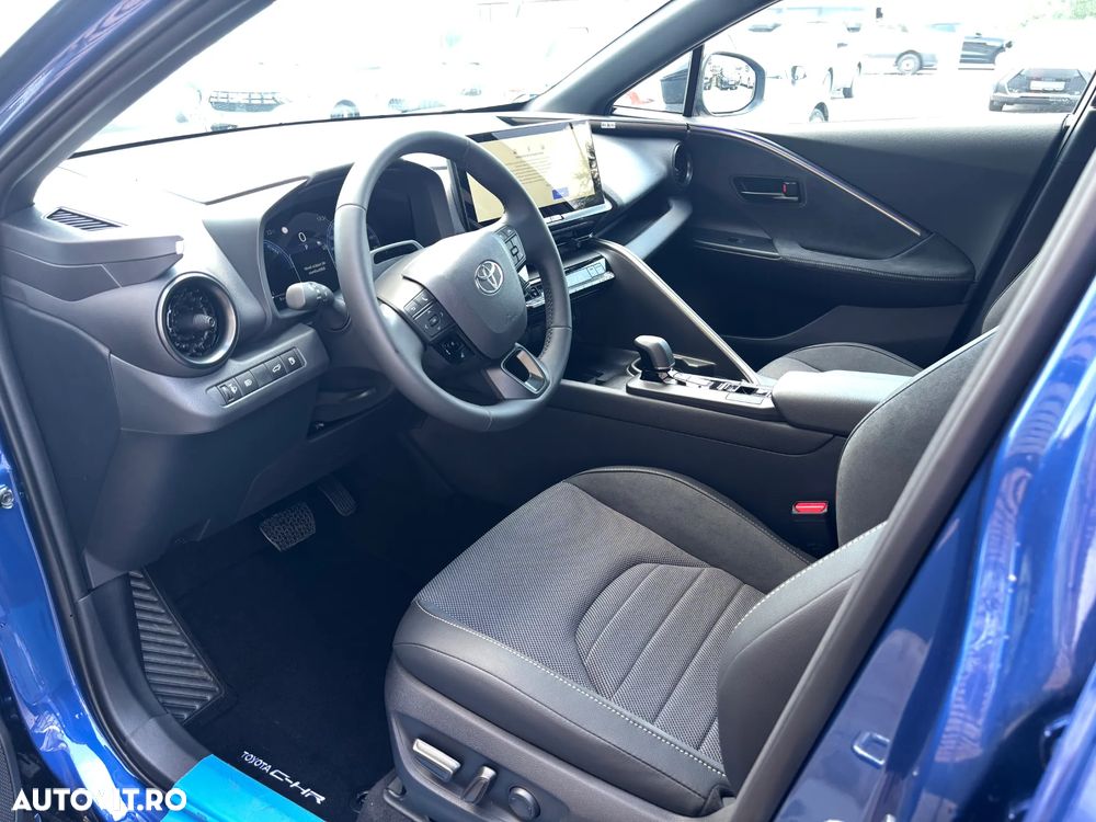 Toyota C-HR - 11