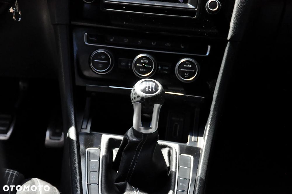 Volkswagen Golf 2.0 TDI BMT GTD - 18