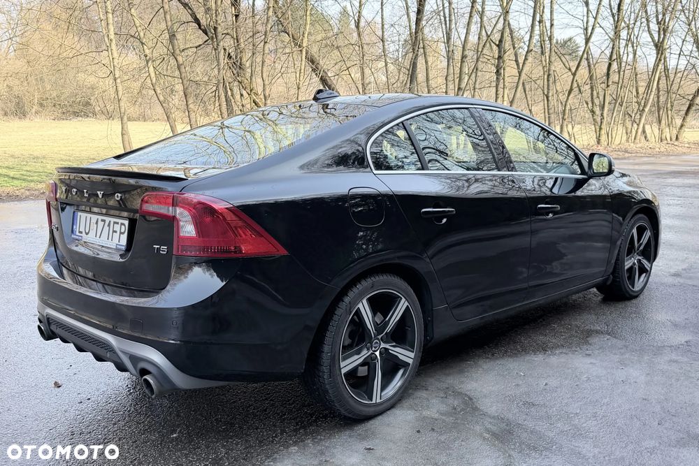 Volvo S60 T5 Drive-E R-Design Summum - 4