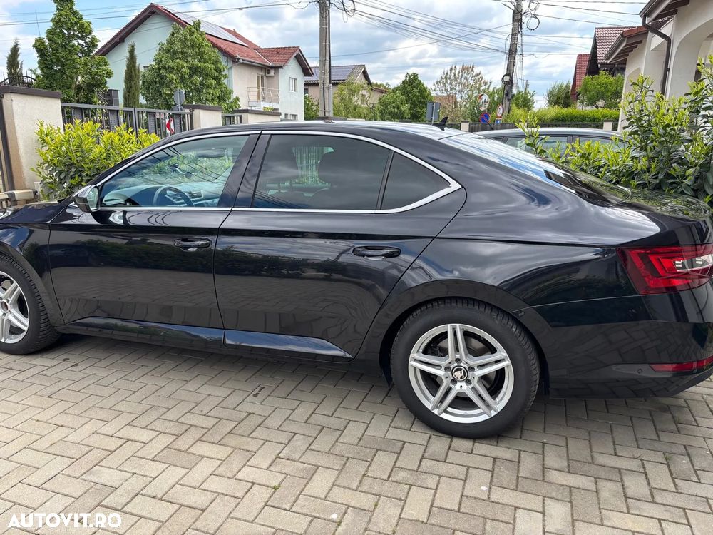 Skoda Superb 1.6 TDI DSG Ambition - 13