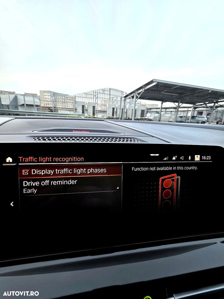 BMW M8 M850i xDrive - 35