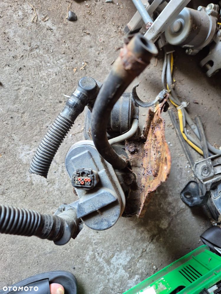 REZONATOR OPARÓW FILTR WĘGLOWY TOYOTA CAMRY 2004-2009 - 2