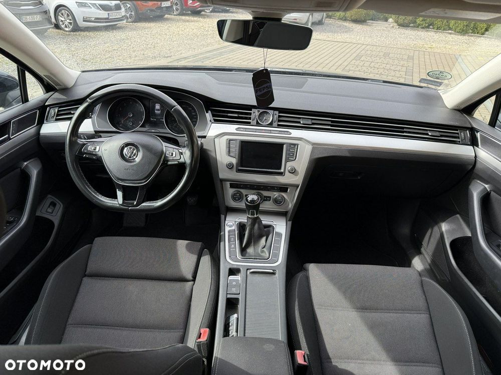 Volkswagen Passat 1.8 TSI BMT Comfortline - 14