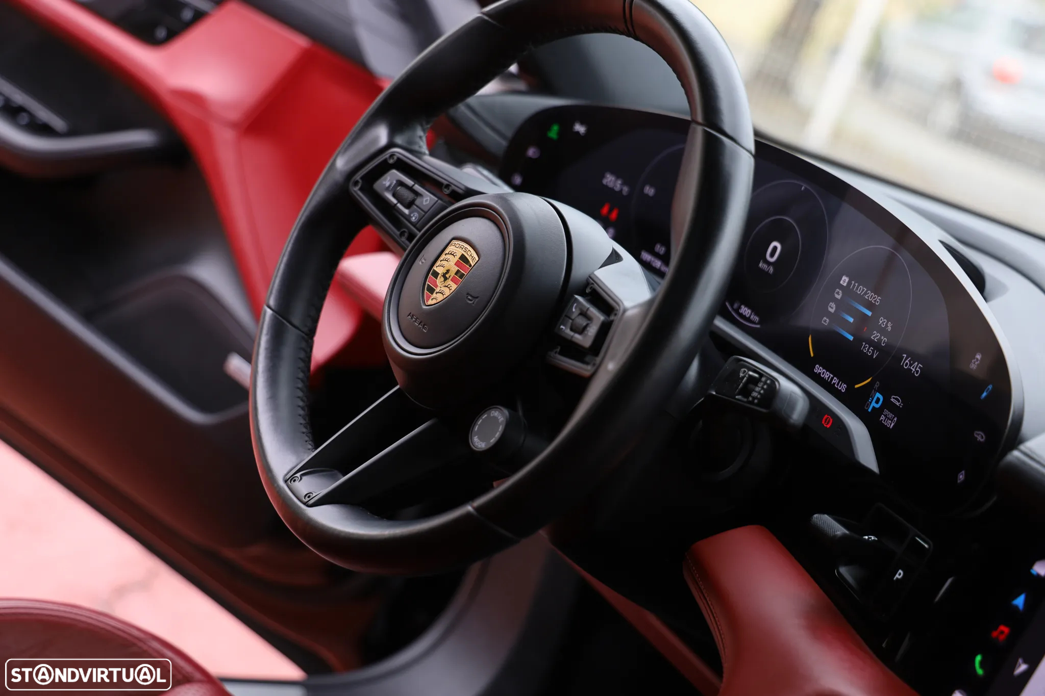 Porsche Taycan 4S - 31
