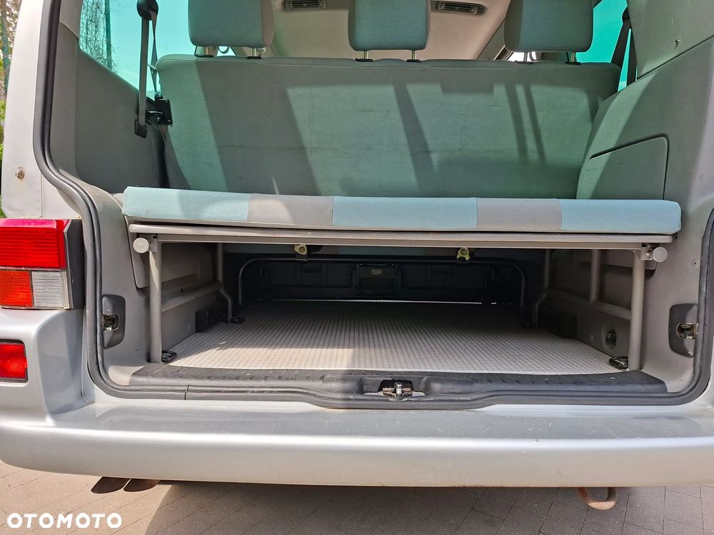Volkswagen Multivan - 21