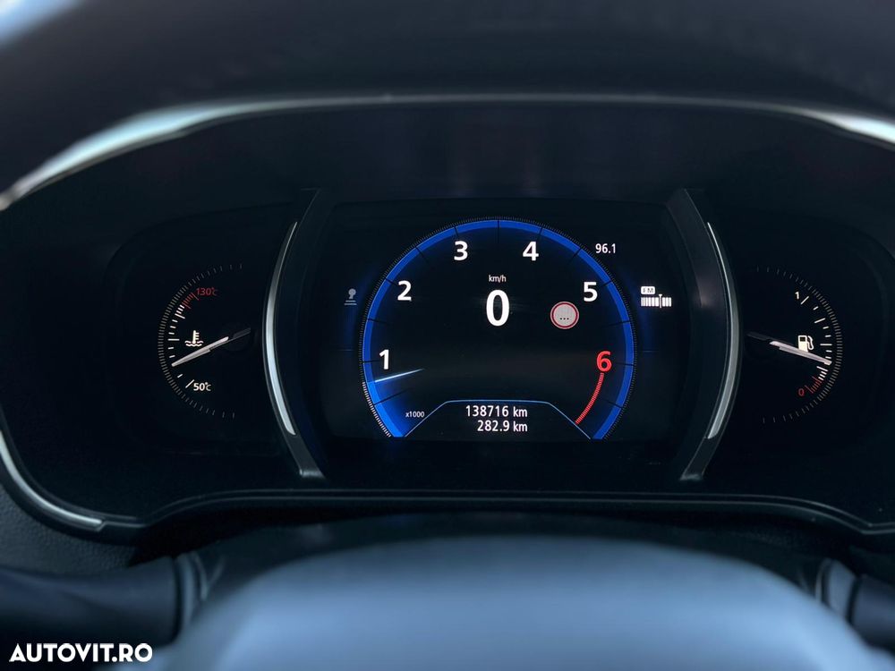 Renault Megane TCE 140 Equilibre - 12