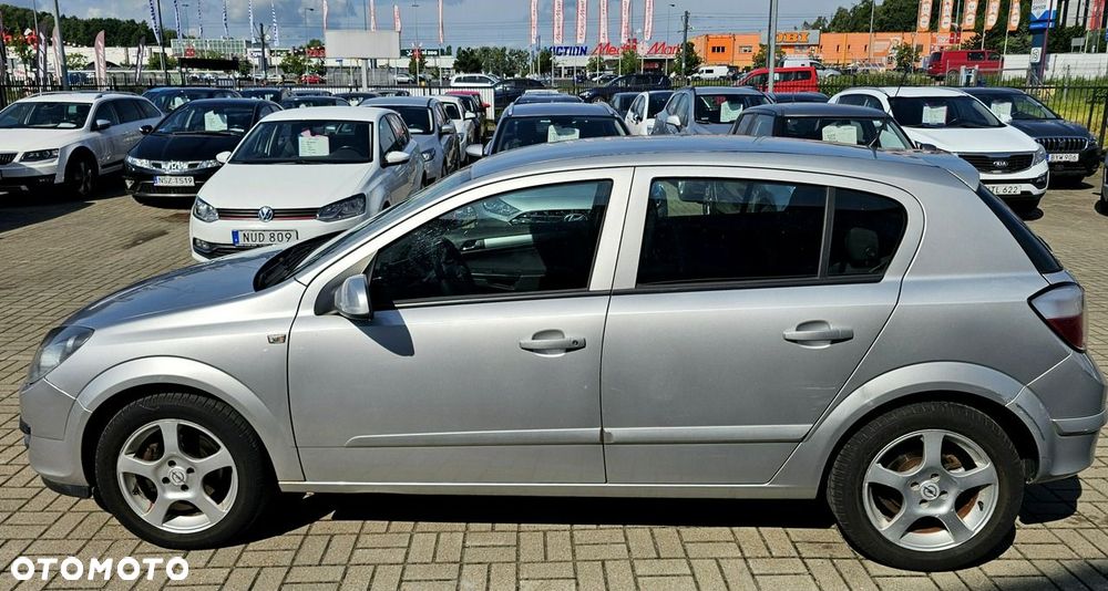 Opel Astra 1.6 Essentia Easytronic - 5