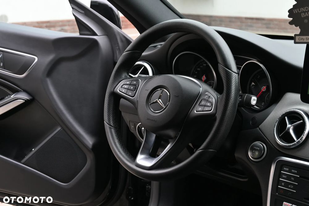 Mercedes-Benz CLA 220 (CDI) d 7G-DCT AMG Line - 24