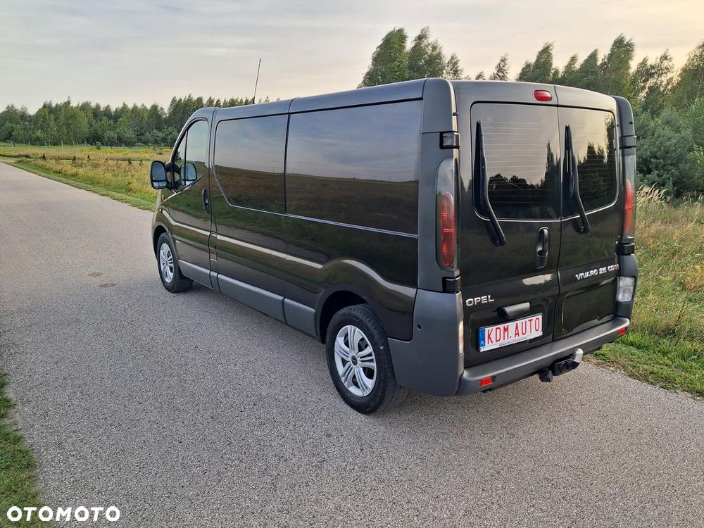 Opel Vivaro - 8