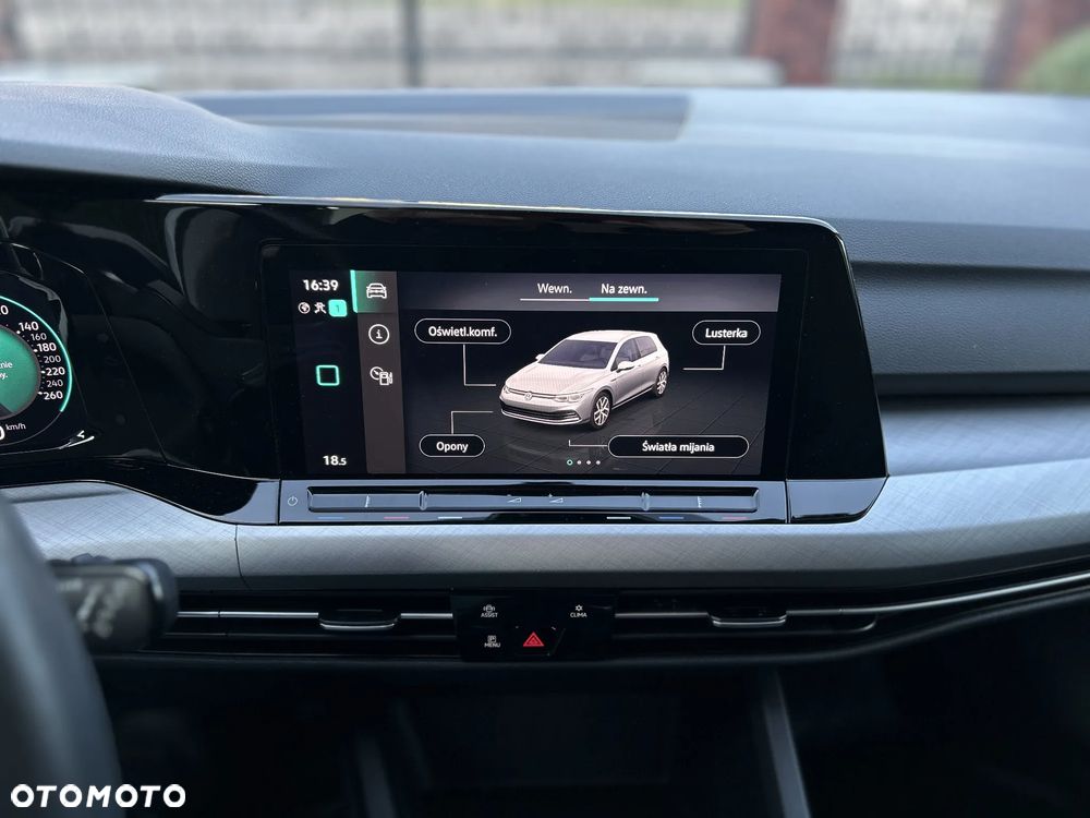 Volkswagen Golf 1.5 TSI EVO Style - 27