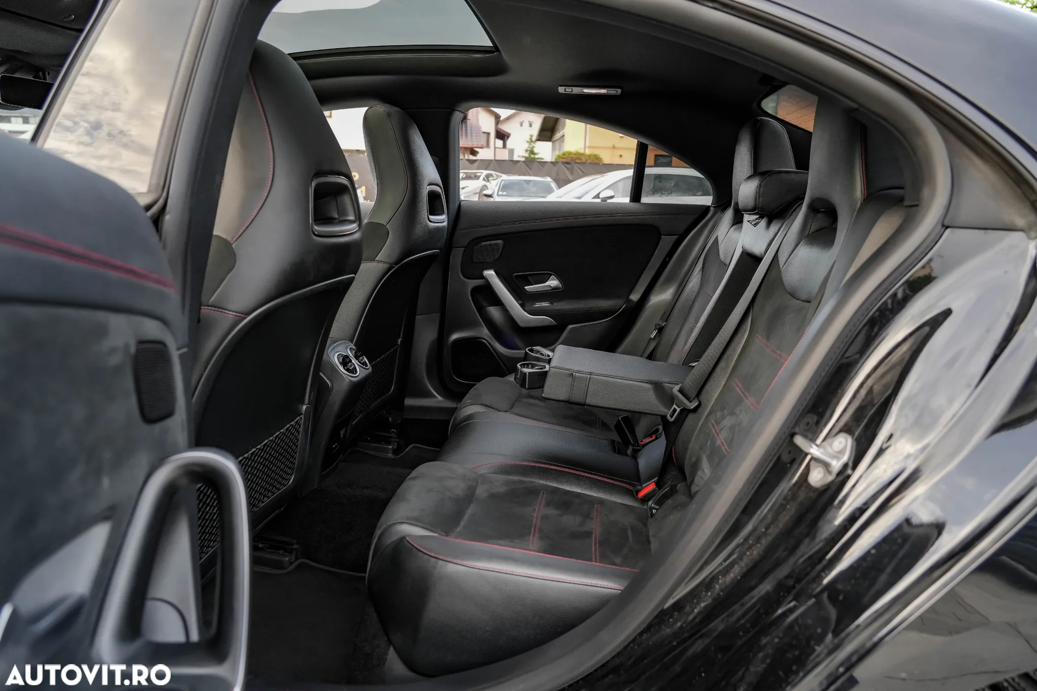 Mercedes-Benz CLA 180 7G-DCT AMG Line - 14