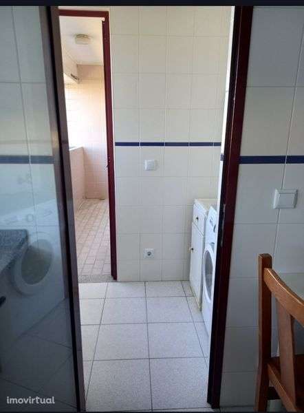 T2 junto á universidade mobilado e equipado - Grande imagem: 3/3