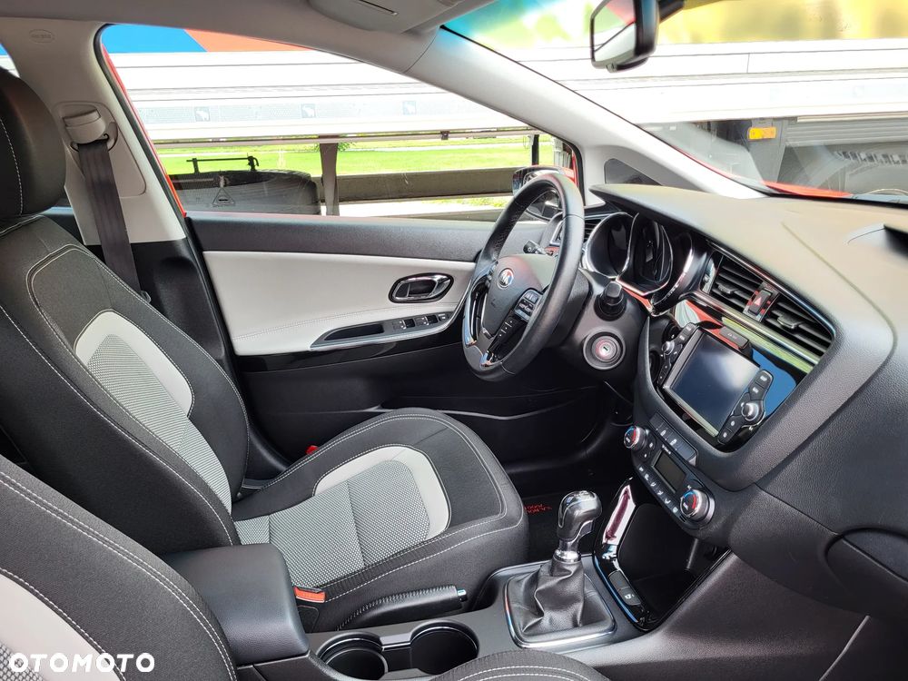 Kia Ceed 1.4 L Business Line - 34