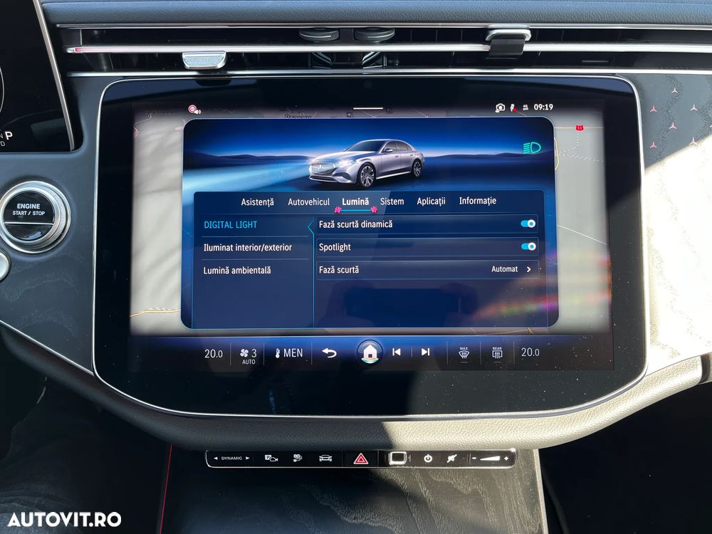 Mercedes-Benz E 400 4MATIC PHEV - 32