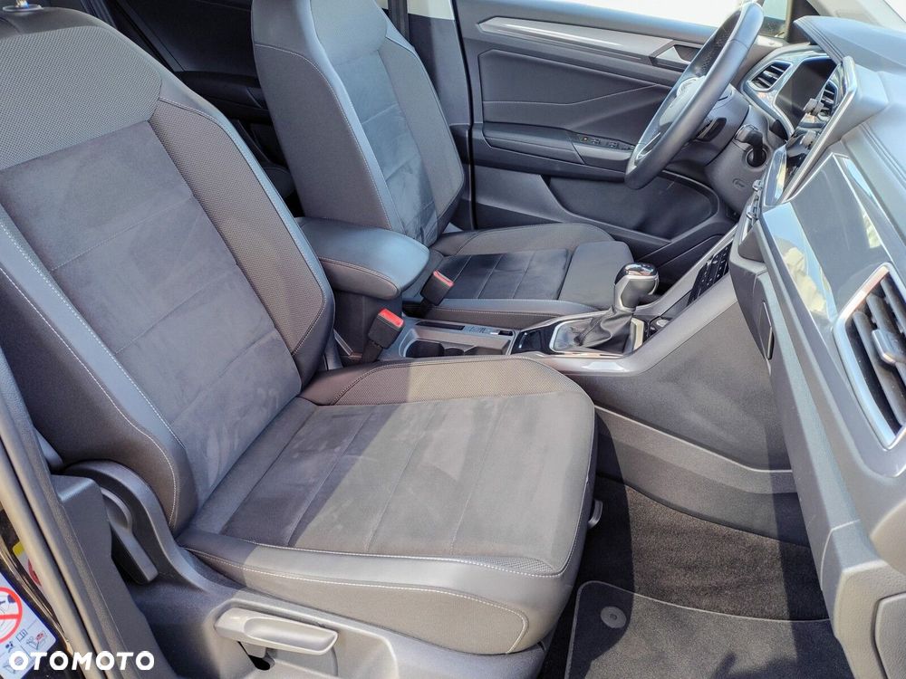 Volkswagen T-Roc - 16