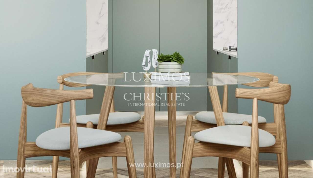 Apartamento T2 de charme com varanda à venda no centro do Porto - Grande imagem: 4/13