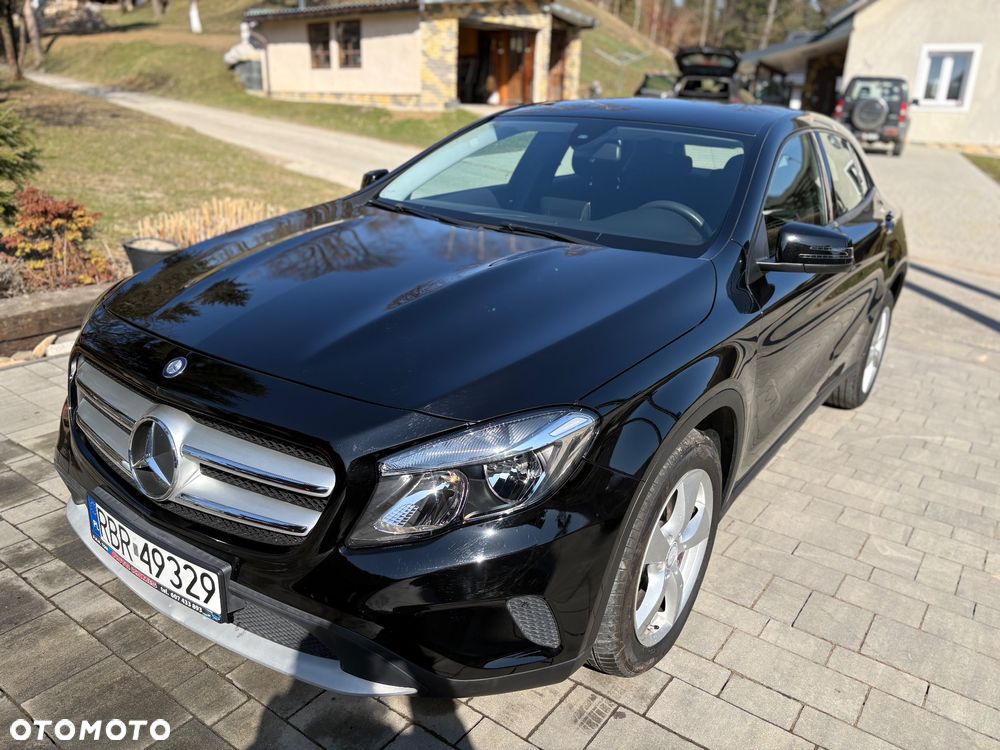 Mercedes-Benz GLA - 1