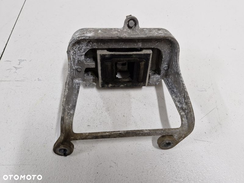 RENAULT MASTER III 3 LIFT IV 4 2.3 DCI ŁAPA PODPORA PODUSZKA SILNIKA 1122225095R - 3