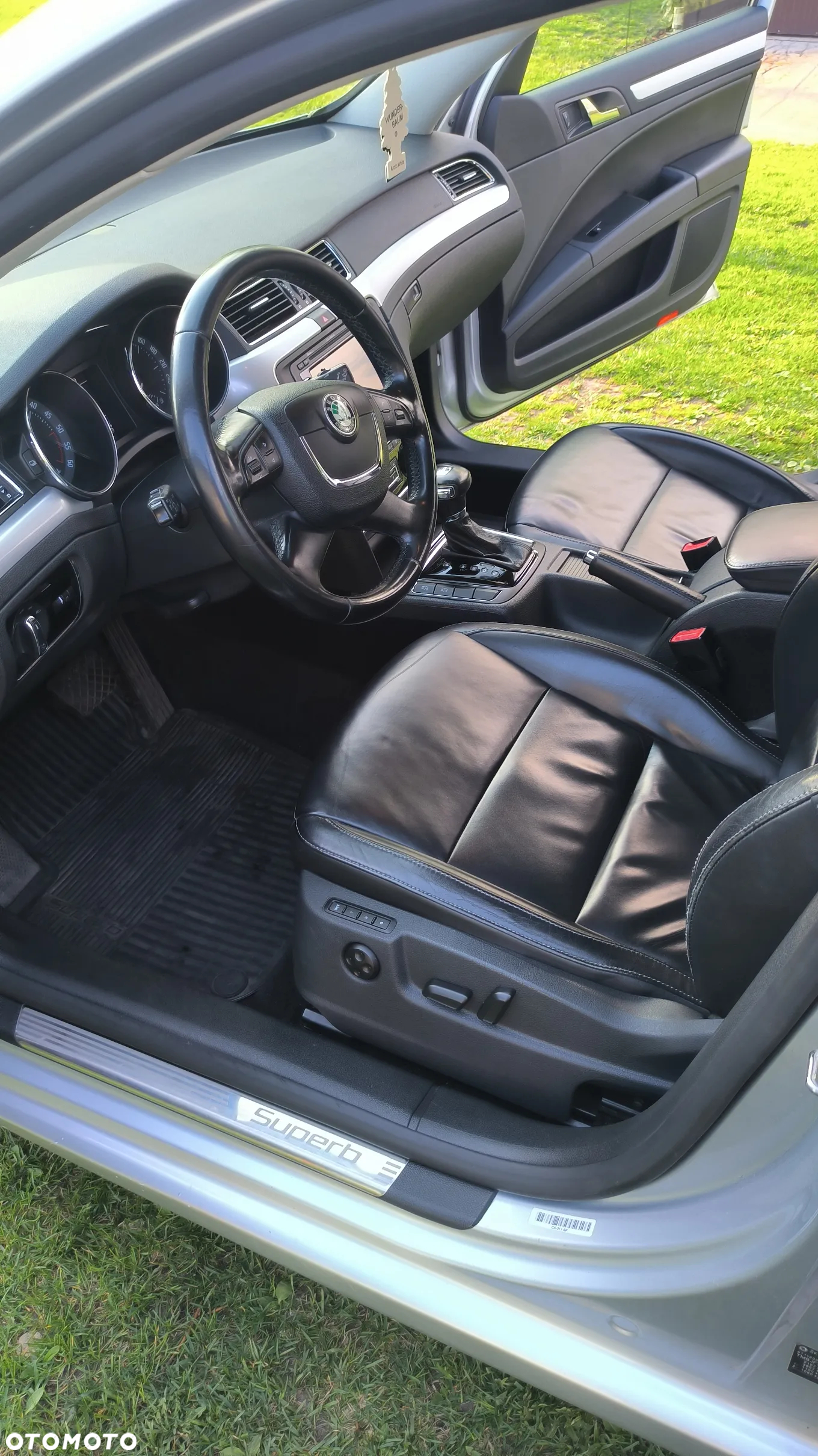 Skoda Superb 2.0 TDI Elegance DSG - 13