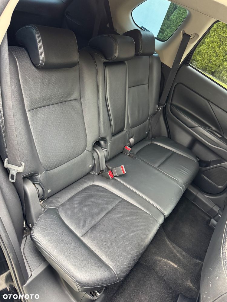 Mitsubishi Outlander - 15