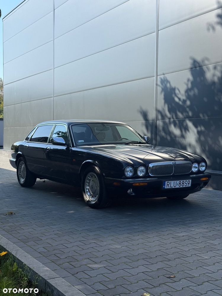 Jaguar XJ - 6