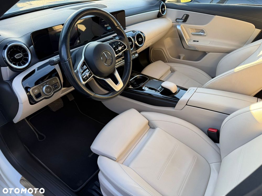 Mercedes-Benz CLA 250 Progressive 7G-DCT - 13