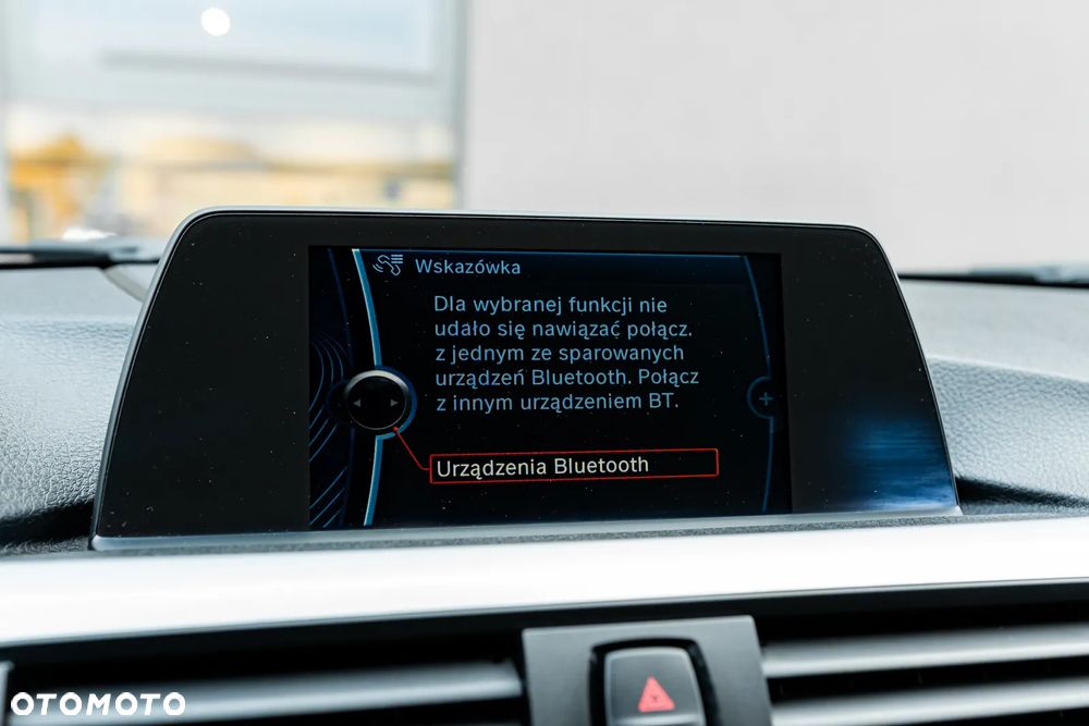 BMW Seria 3 320d DPF Edition Sport - 32