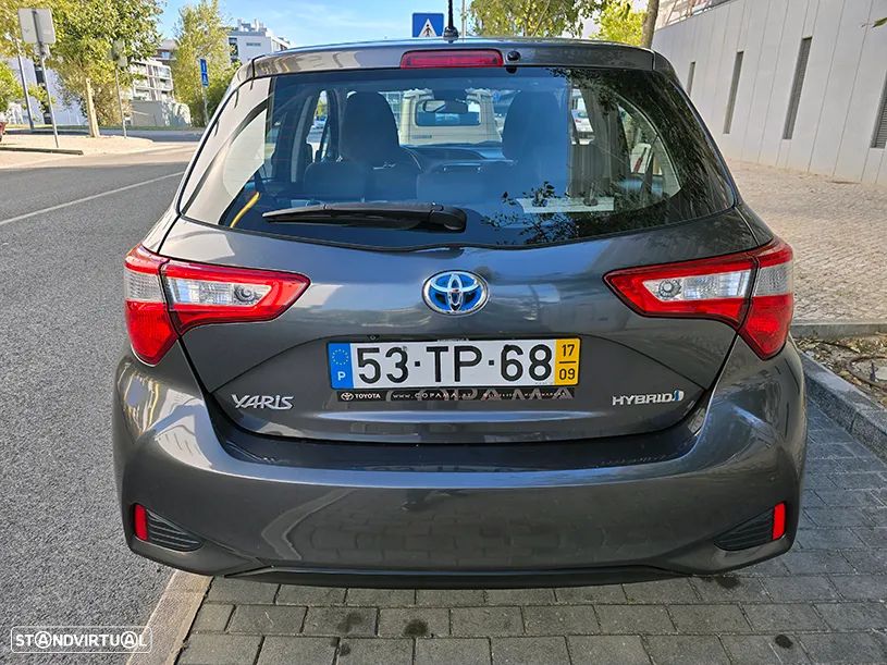 Toyota Yaris 1.5 HSD Exclusive+P.Luxury - 5