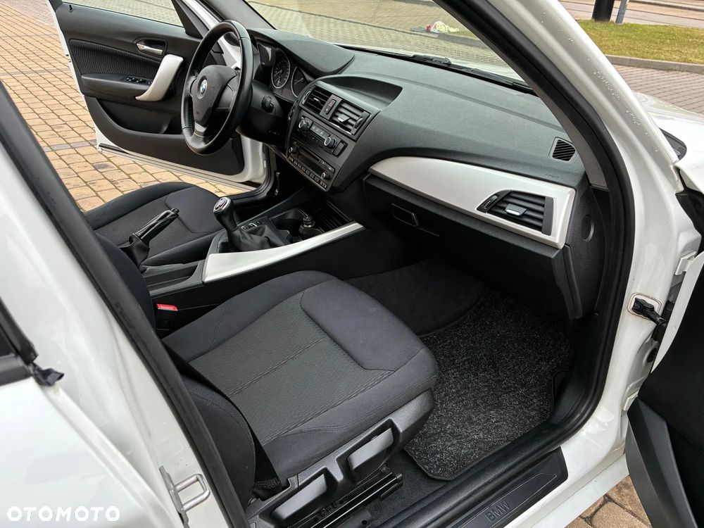 BMW Seria 1 114d - 7