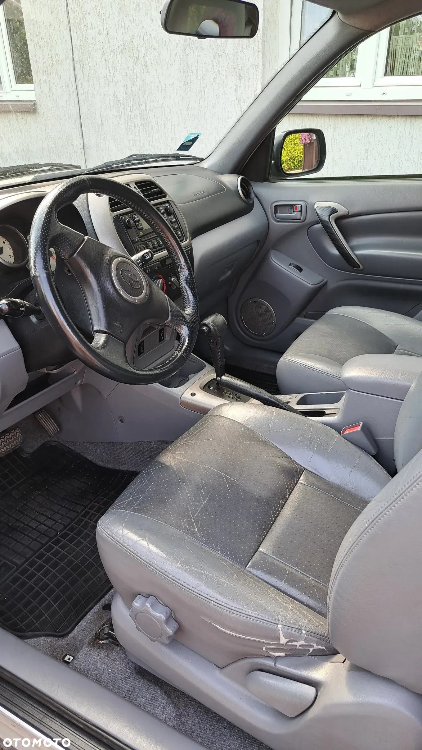 Toyota RAV4 - 5