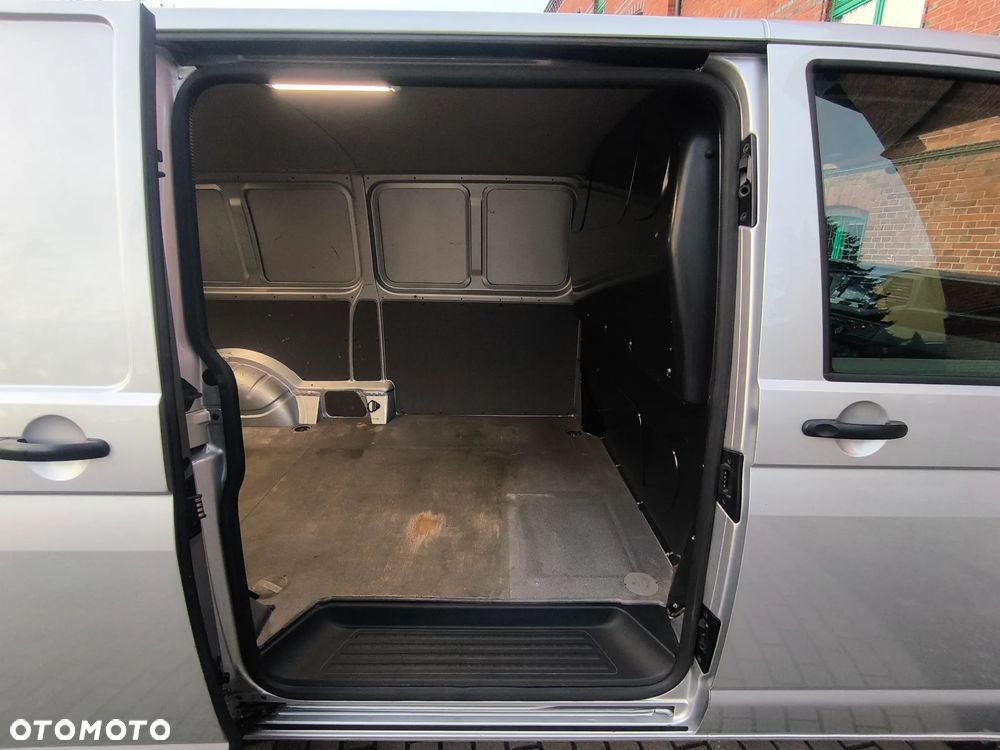 Volkswagen Transporter - 19