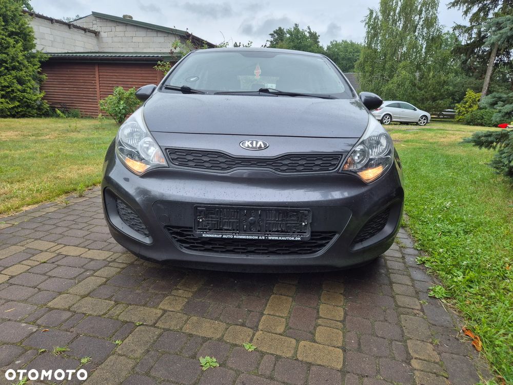 Kia Rio - 4