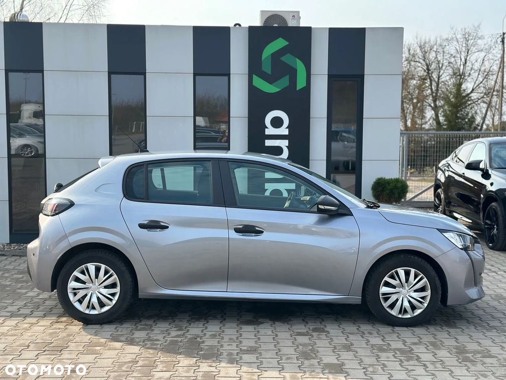 Peugeot 208 - 4