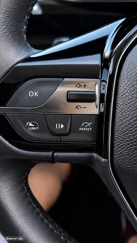 Peugeot 308 SW 1.5 BlueHDi Active Pack EAT8 — fotografia 28