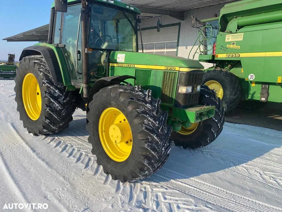 John Deere 6910S - 4