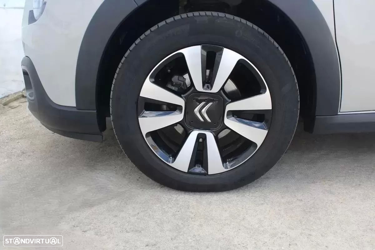 Citroën C3 1.2 PureTech Shine EAT6 - 35