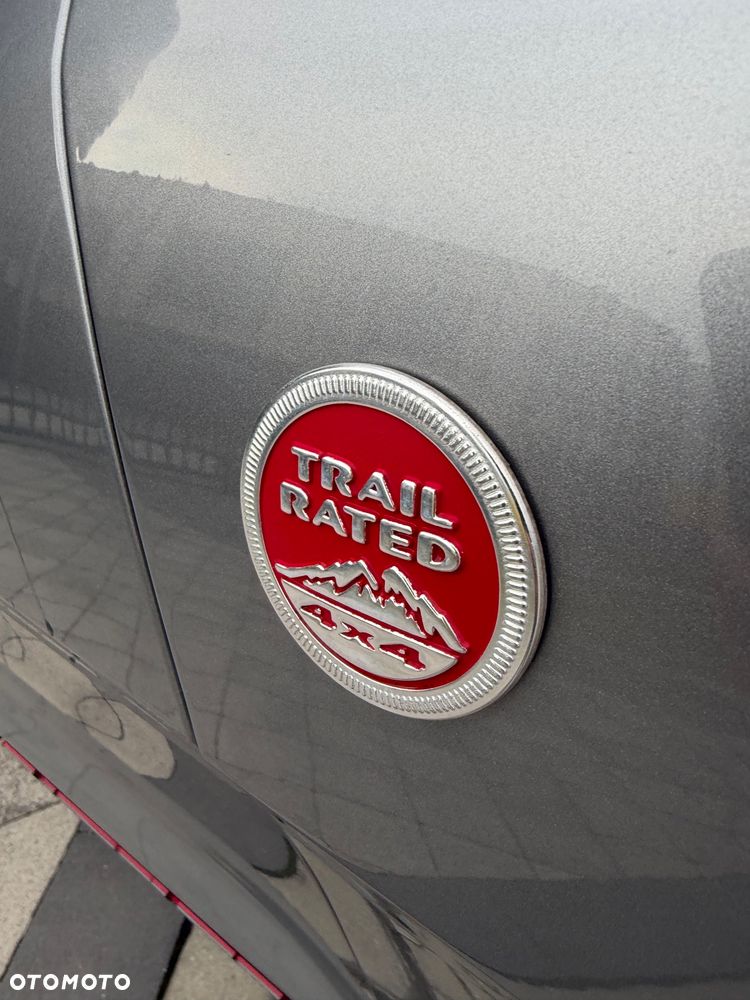 Jeep Grand Cherokee - 14