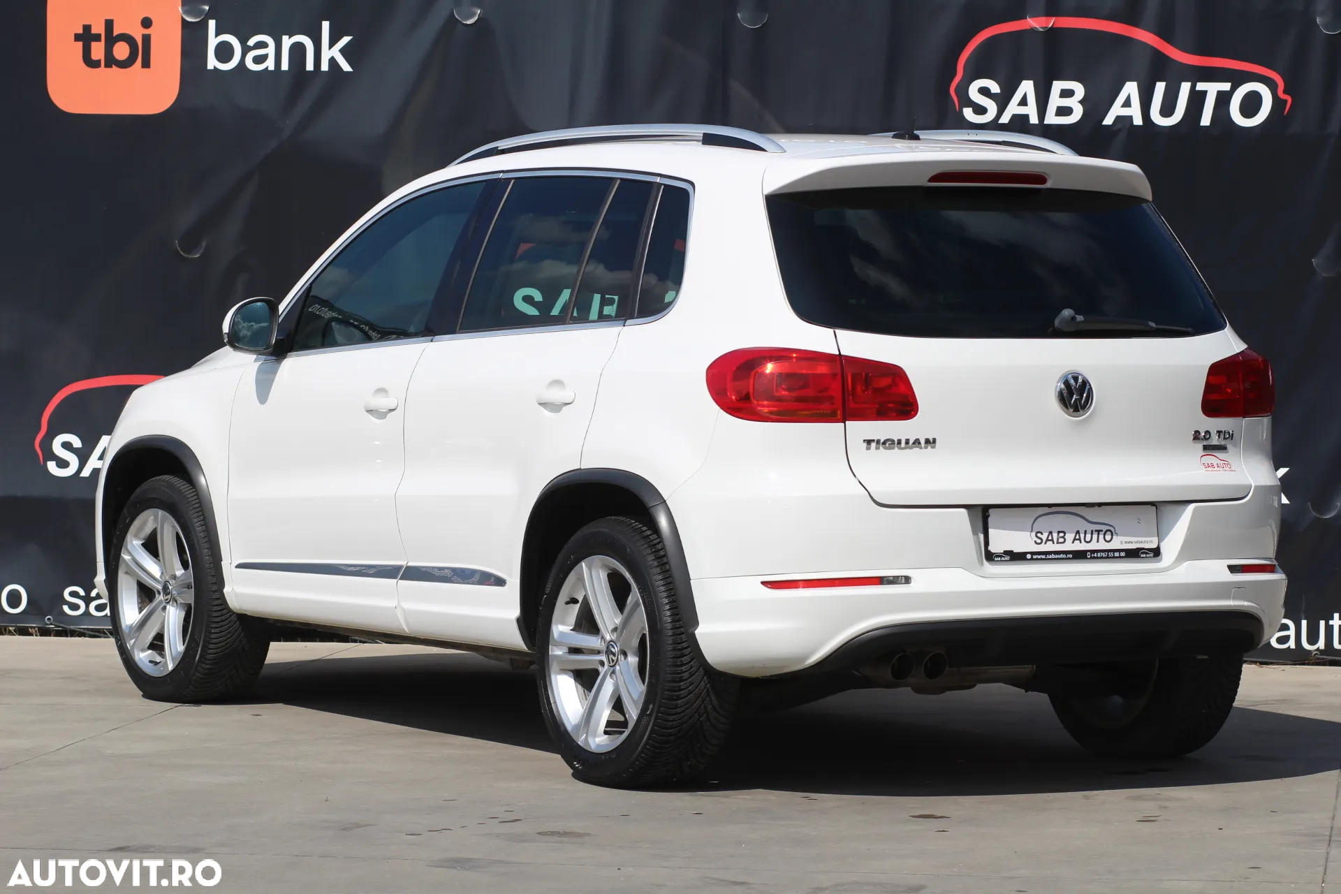 Volkswagen Tiguan 2.0 TDI SCR 4MOTION DSG R-Line - 19