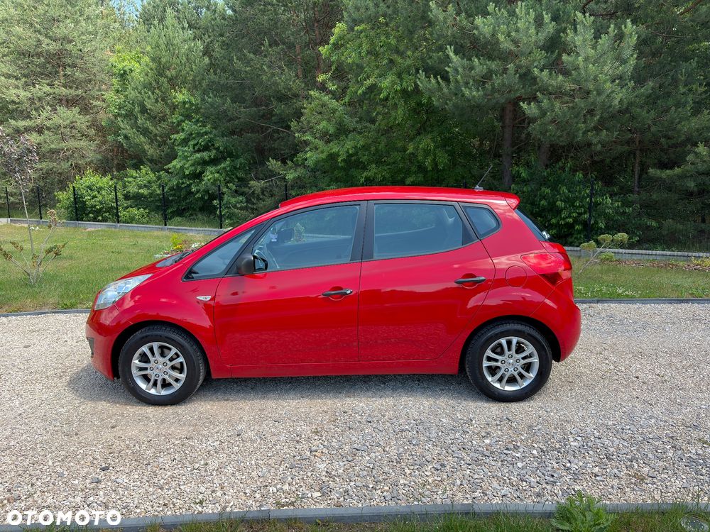 Kia Venga - 8