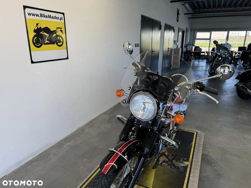 Triumph Bonneville - 33
