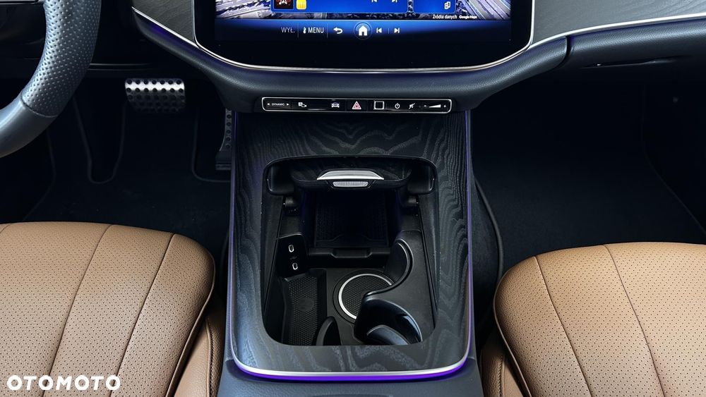 Mercedes-Benz Klasa E 220 d mHEV 4-Matic AMG 9G-Tronic - 14