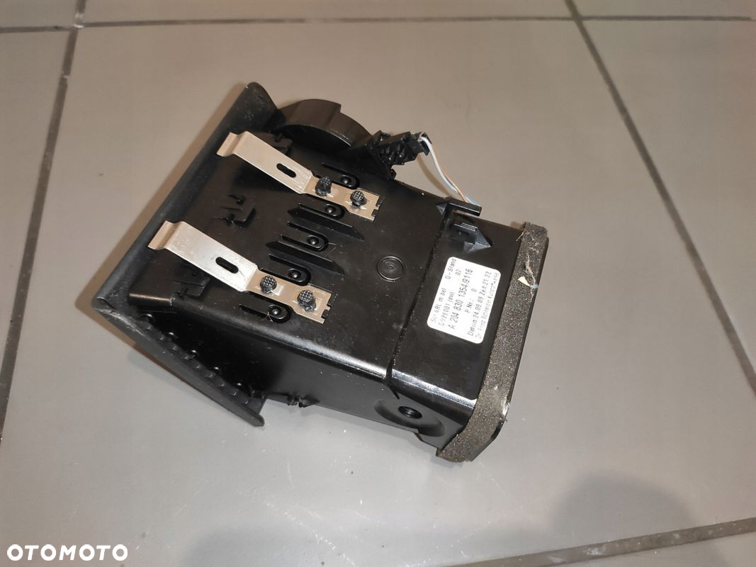 MERCEDES C-KLASA W204 LIFT KRATKI KRATKA NAWIEWU LEWA PRAWA BDB - 11