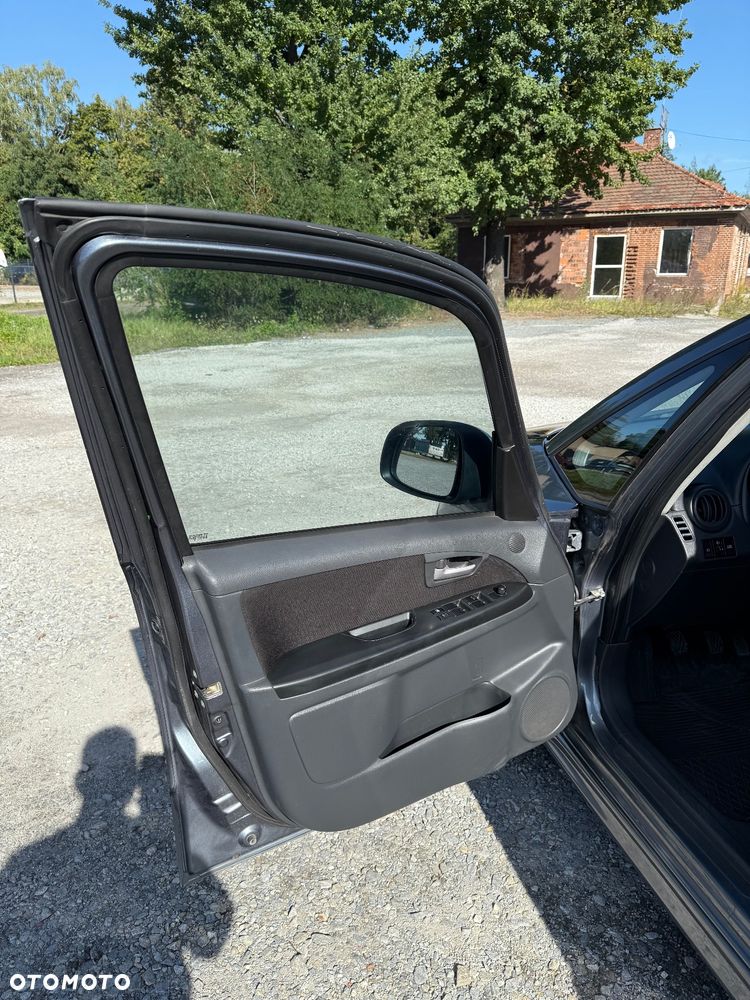 Suzuki SX4 - 10